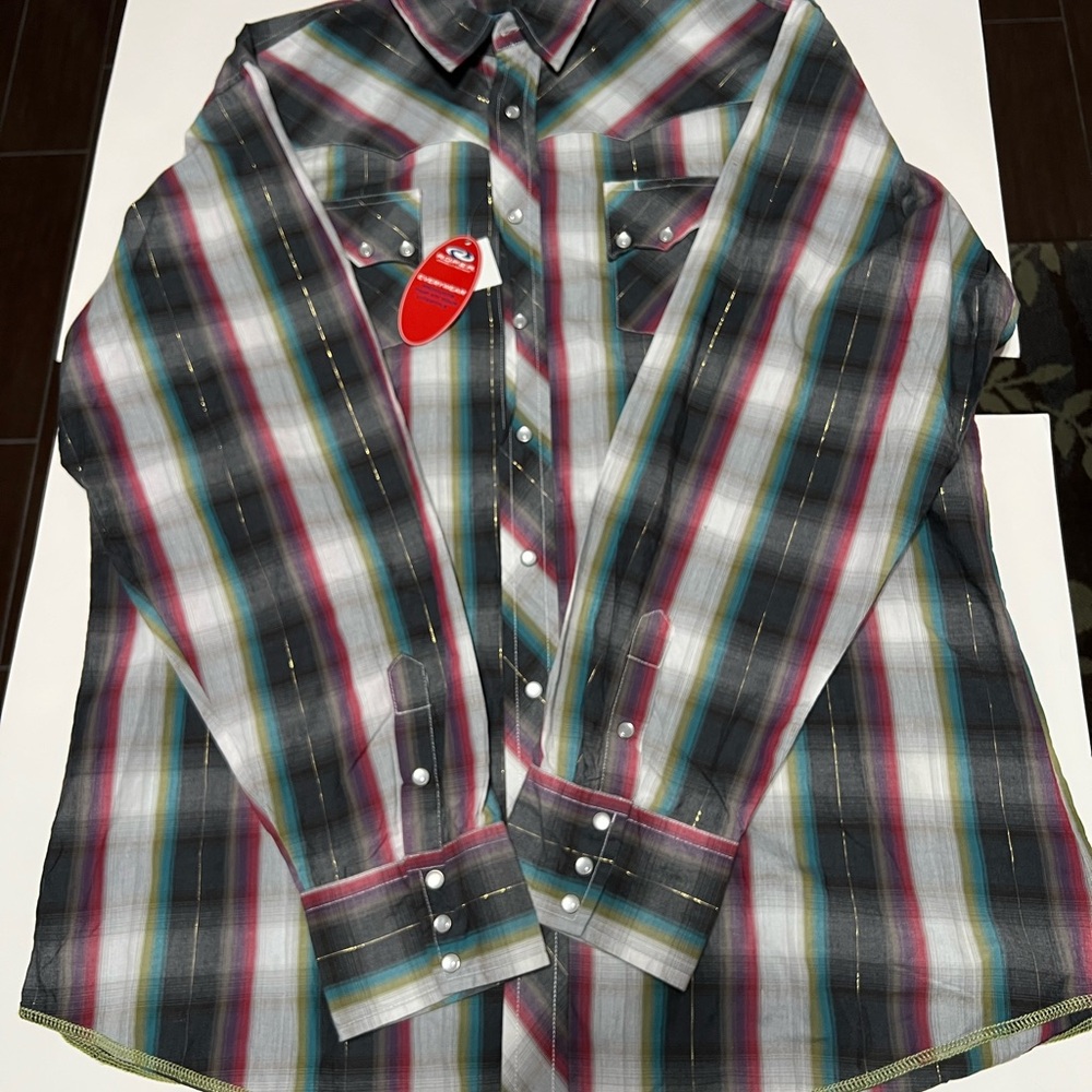 Roper Men's Red and Green Plaid Button Down Shirt